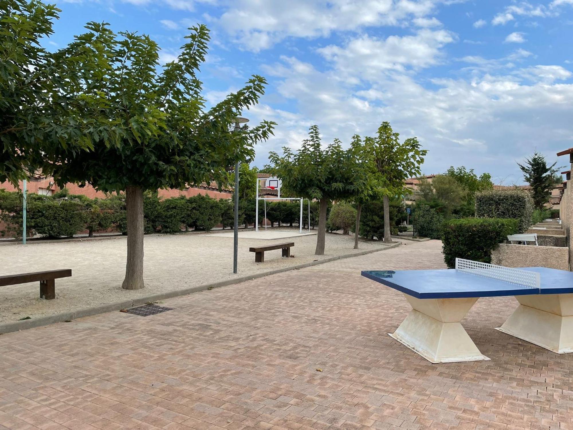 Villa 2 Etoiles Proche Plage Et Commerces Saint-Cyprien  Rum bild