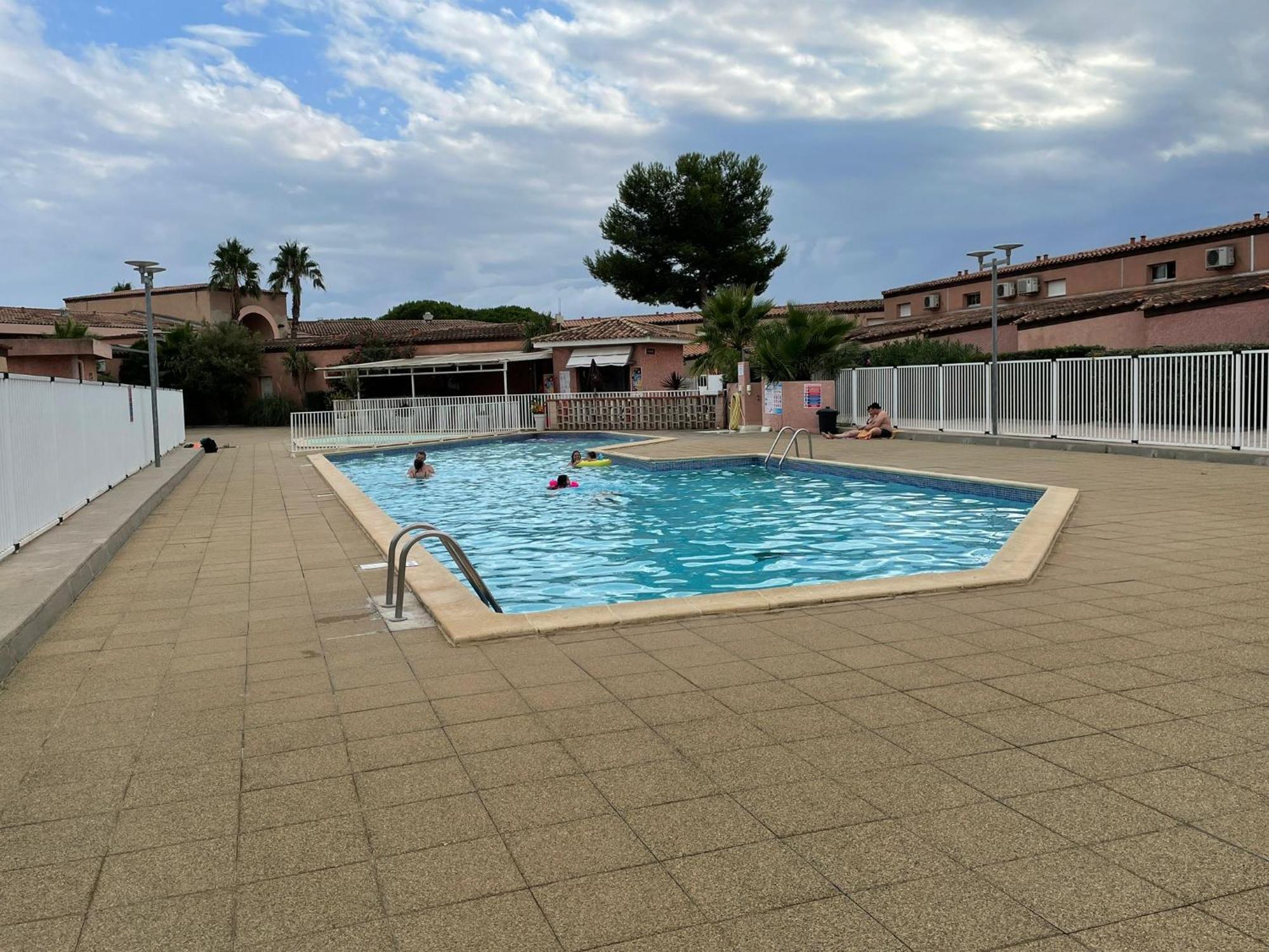 Villa 2 Etoiles Proche Plage Et Commerces Saint-Cyprien  Rum bild